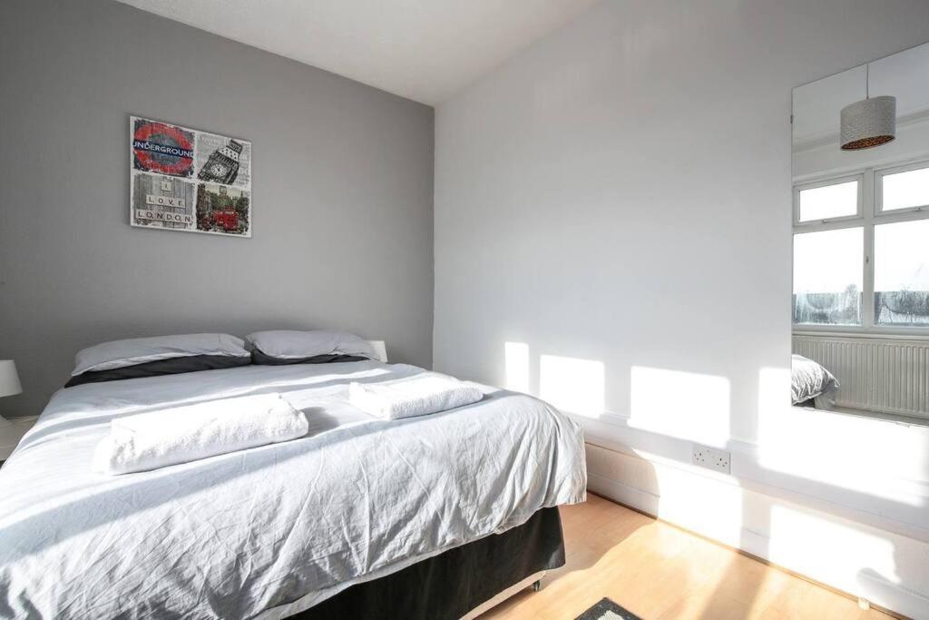 Large Modern Apartment With Garden Sleeps 10 Guests Londres Exterior foto