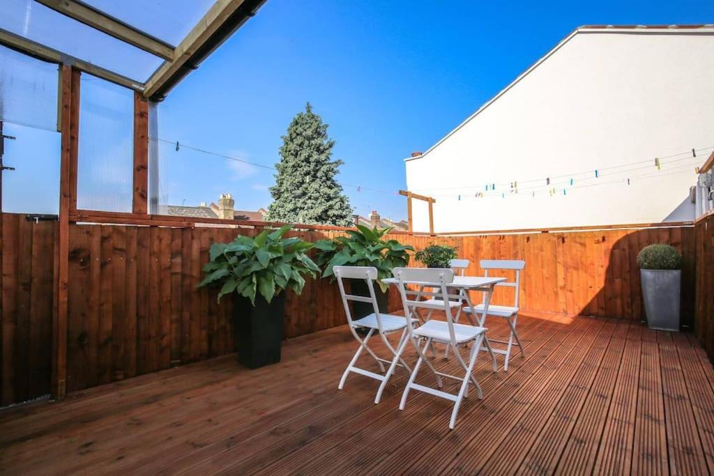 Large Modern Apartment With Garden Sleeps 10 Guests Londres Exterior foto
