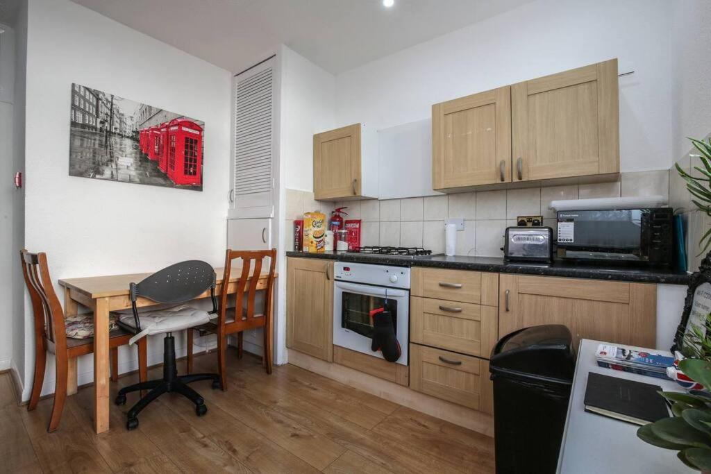 Large Modern Apartment With Garden Sleeps 10 Guests Londres Exterior foto